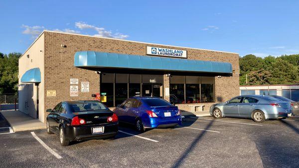 WashLand Laundromat storefront