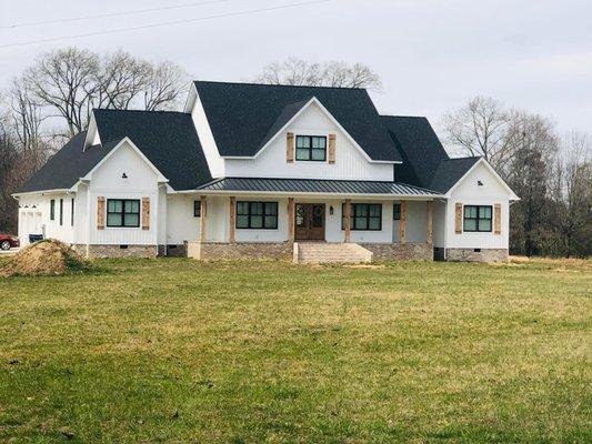 Seamless Aluminum Gutter Installation