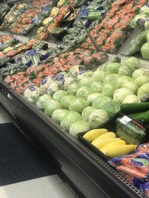 I am so impressed at the beautiful display at the Goodfellow AFB Commissary today.  This Team definitely takes PRIDE in their PRODUCE! ~