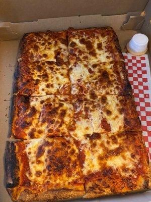 Cheese Pizza (Deep Dish)