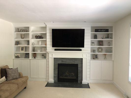 Custom built ins and fireplace mantle