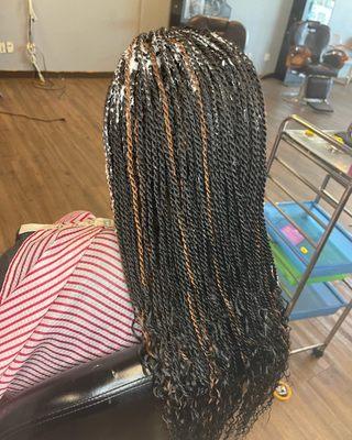 Box braids Senegalese twist