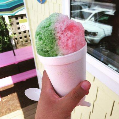 Lime and guava flavored snoball