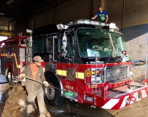 PWS HAMMOND TRUCK WASH 3350 S. CALUMET AVE. HAMMOND, IN 46320 219-933-7790