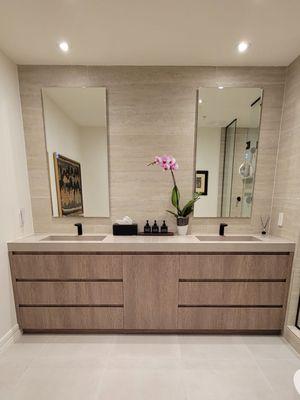 Bathroom vanity