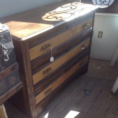 3 drawer chest