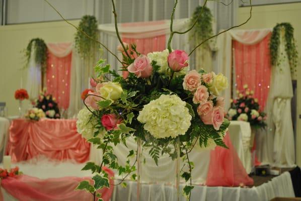 Décor, ornamentation and bouquets for any event.