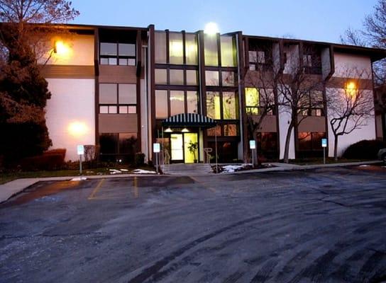 View in the evening of our dentistry building in Holladay UT