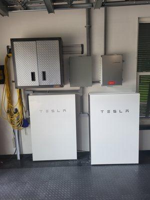 Tesla powerwalls x 3