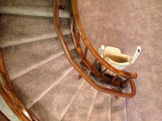 Handicare Freecurve stairlift installation in Palatka, FL