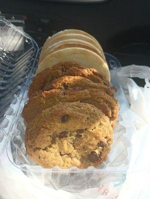 Smiley & Chocolate chip cookies