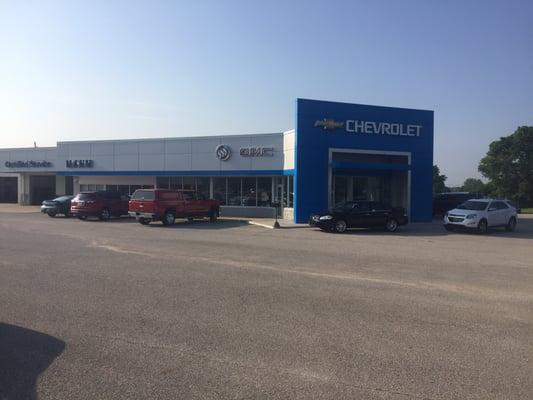 Mann Chevrolet in Delphi, Indiana. White Chevy Equinox on right in photo is the car Bob purchased.