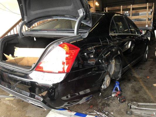 Mercedes Benz S400 needed the rear struts changed. We got our whole crew to pull it apart and get in done within a few hours