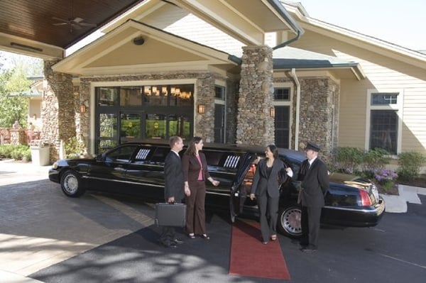 Black 8 Passenger Lincoln Executive Series Limousine.  Sweetheart's works hand in hand with all resorts and conference halls.