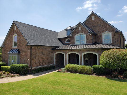 Owens Corning Duration Onyx Black with Custom Dark Bronze Metal
 Lucas, TX