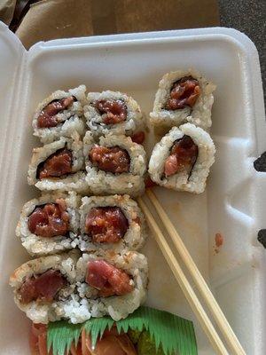 Spicy tuna maki combo