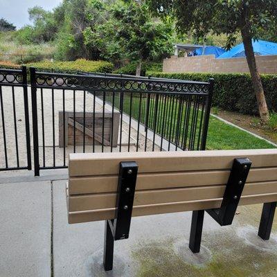 Bench outside ring toss