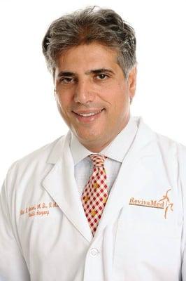 Dr. Kian Samimi is a board-certified Plastic Surgeon and member of the American Society of Plastic Surgeons.