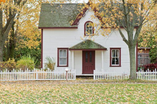 Let this small quaint home, bring out the best  memories for you and your loved ones.