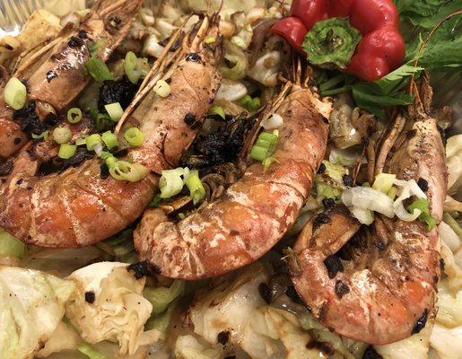 Garlic prawn with cabbage