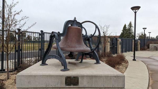 The victory Bell in the plaza