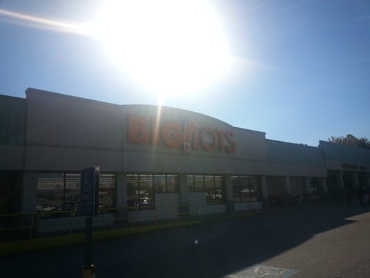 Afternoon sun over Big Lots