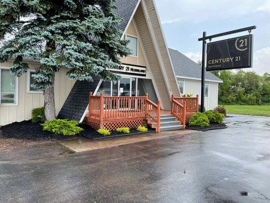 Front Entrance, Century 21 Northland - Alpena