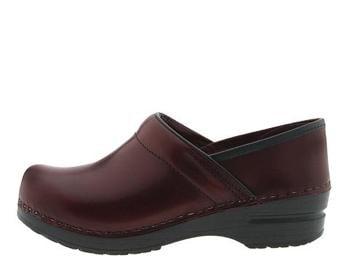 Dansko Professional. Available in a variety of colors.