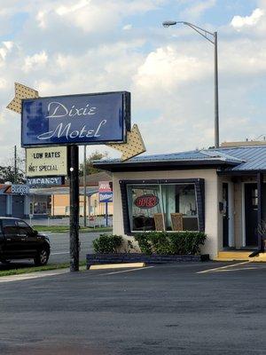 Dixie Motel