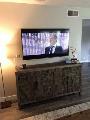 Beautifully mounted TV