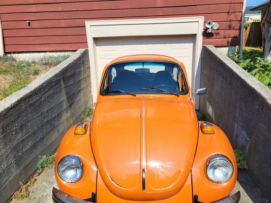 Windshield Replacement on 1963 VW Super Beetle