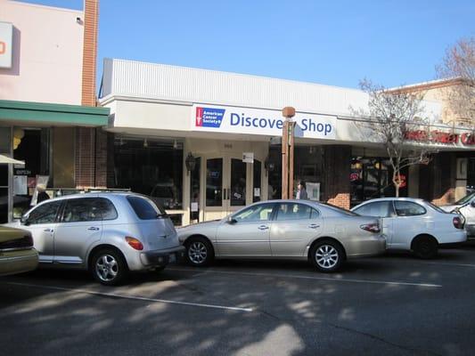 Discovery Shop in Menlo Park