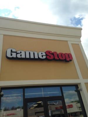 East Walpole Game Stop -- 108 Providence Highway / Route 1, East Walpole        Storefront