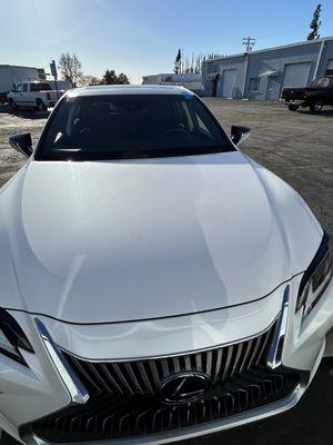 2021 Lexus ES windshield has been replaced!