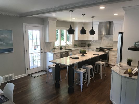 Custom kitchen completed in Maplewood