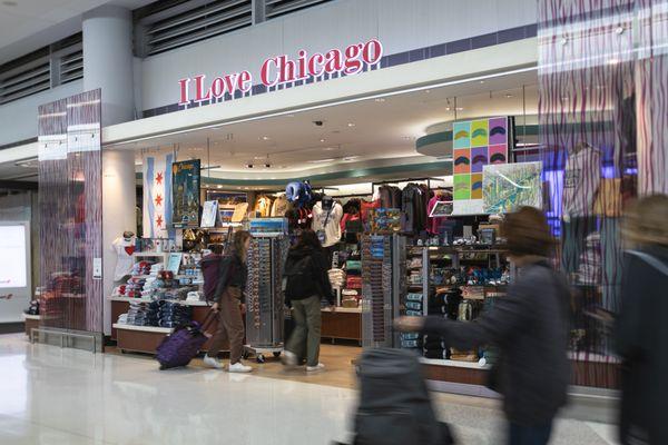 I Love Chicago at O'Hare's Terminal 5 is your one-stop shop for all things Chicago apparel, goods, travel items and more.