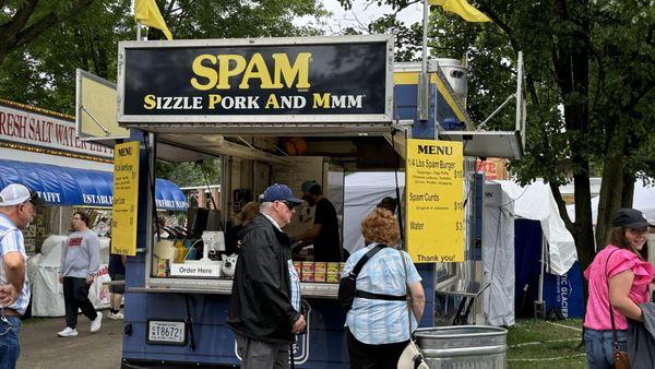 Sizzle Pork and Mmm stand.