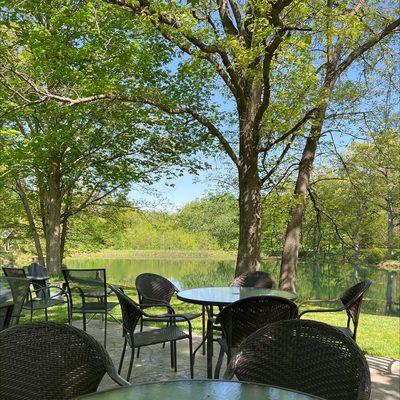 Beautiful spot. Shaded on a pond. Plenty of seating.