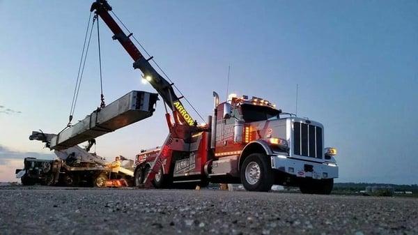 Arrow Towing | Council Bluffs, IA | Heavy Duty Towing | Heavy Hauling | Emergency Roadside Assistance | 712-323-7907