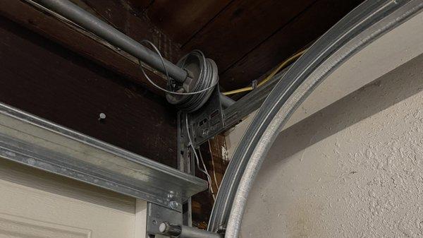 Garage Door Cable Repair in Huntington Beach, CA.