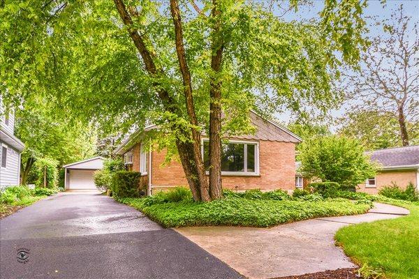 Ranch style home in Downers Grove