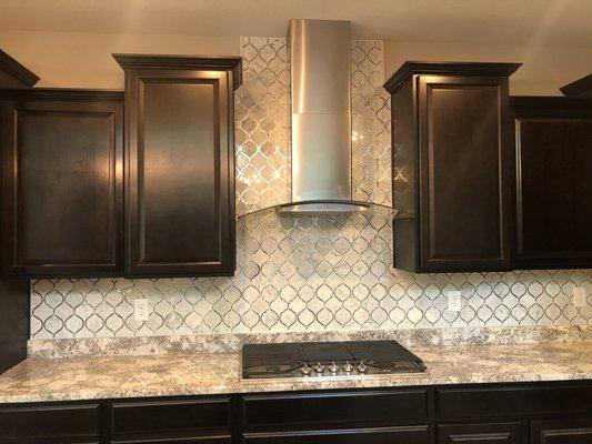 Backsplash marble-glass