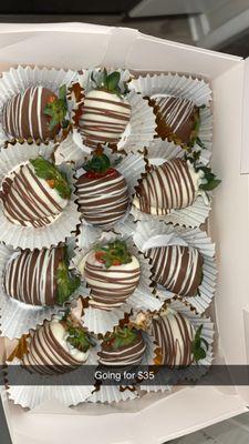 White and milk chocolate strawberries