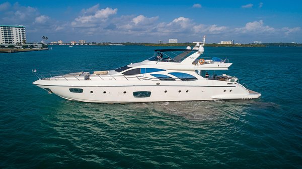 2010 Azimut Leonardo 100'