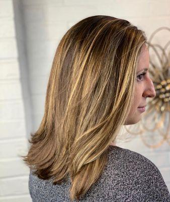 Look at this beautiful honey blonde done by Amanda Barrett.