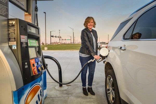 Fill up your tank at our brand new, well-lit gas pumps at ZOOM