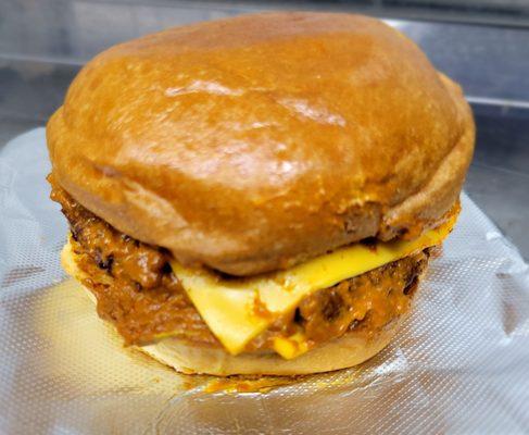 Julians Chili cheese Burger