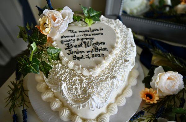 Maxine made the cake for the parents of the bride's wedding 30 years ago and matched the lace on this cake to that one so many years ago!