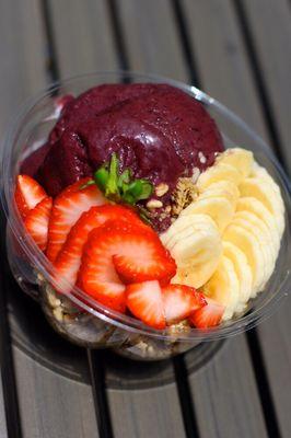 Acai bowl