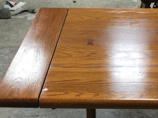 the table surface was still unleveled as no sanding on this table was performed.